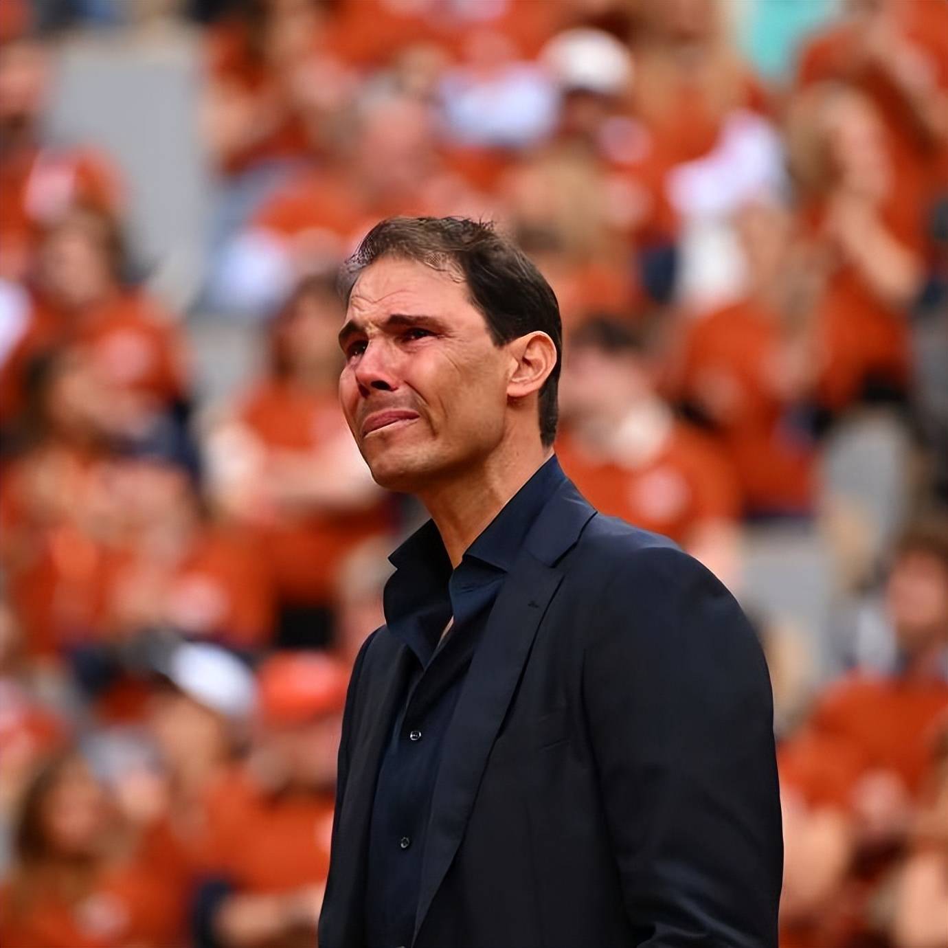 纳达尔重返赛场，领先优势明显首场状态出色，拜仁观众沸腾！