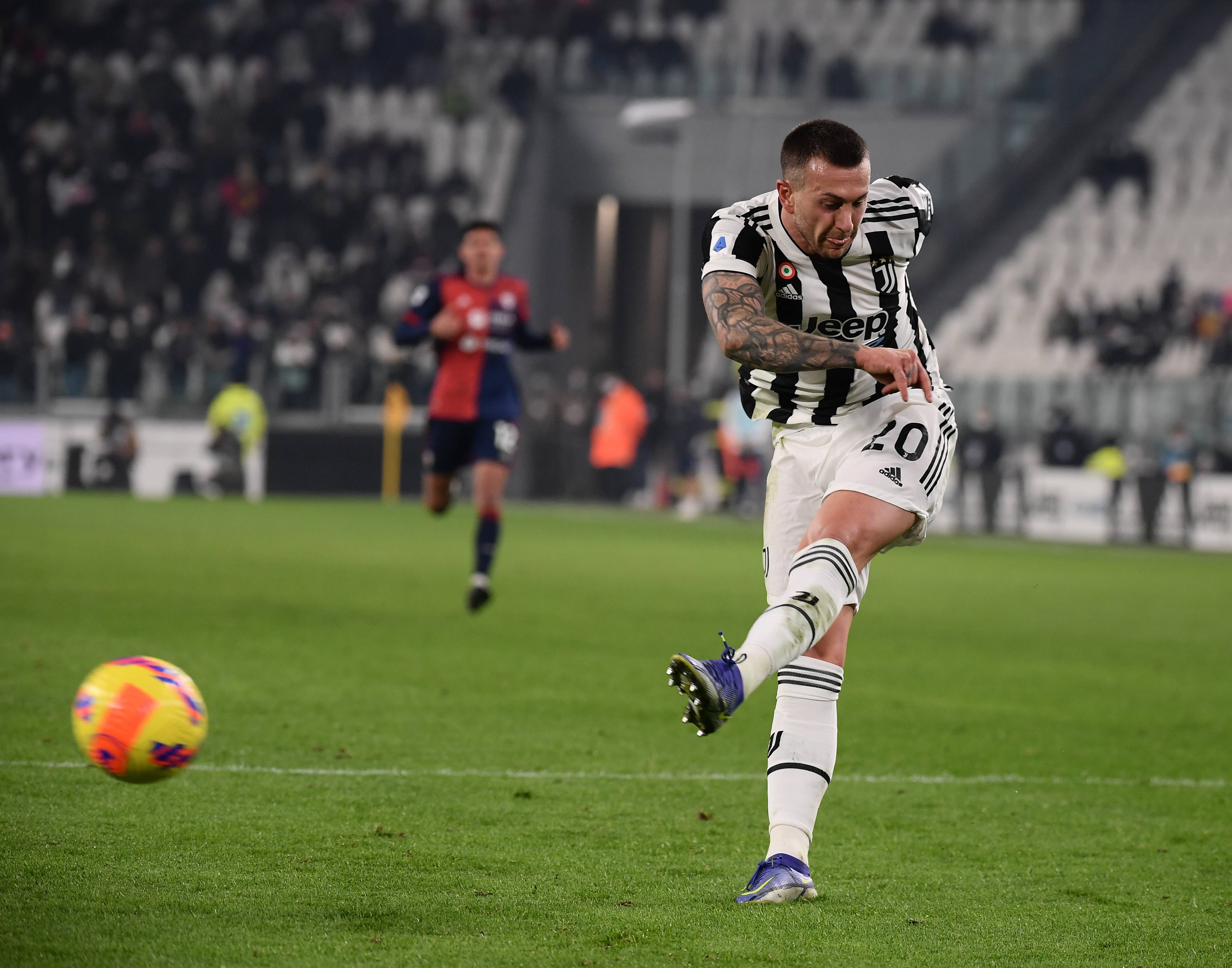  败北引爆全场！，Faker意外战胜尤文图斯赛场气氛高涨