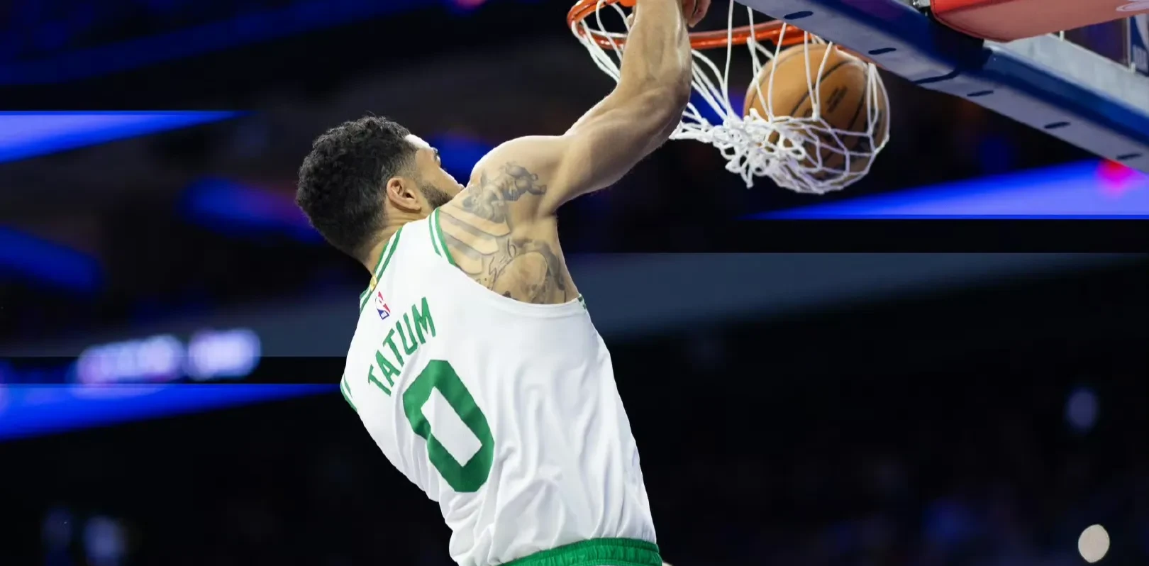 关于塔图姆新星突破纪录表现惊艳，曼联未来可期！的信息